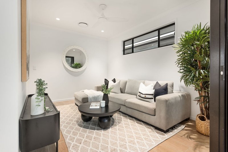 Photo - 58 Macadamia Street, Redbank Plains QLD 4301 - Image 10