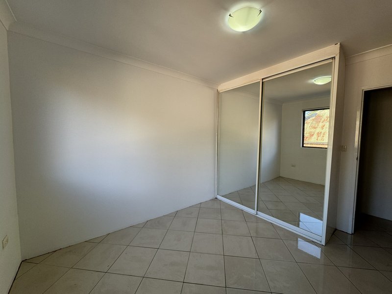 Photo - 5/8 Macquarie Street, Penrith NSW 2750 - Image 5