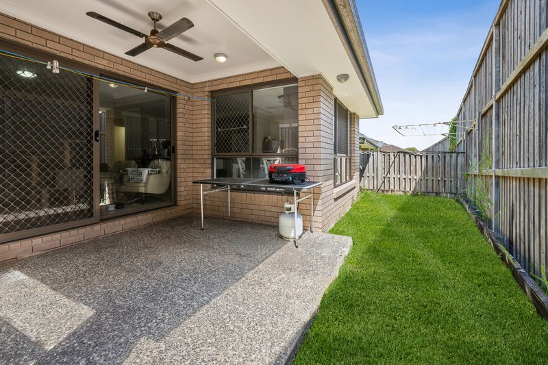 Photo - 58 Merimbula Crescent, Fitzgibbon QLD 4018 - Image 7