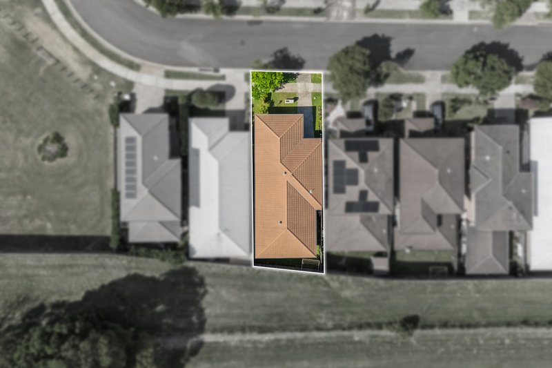 Photo - 58 Merimbula Crescent, Fitzgibbon QLD 4018 - Image 12