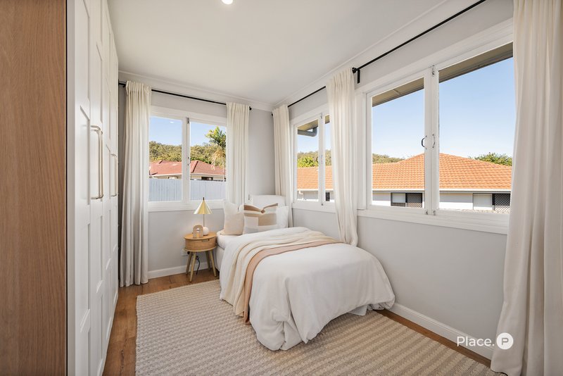 Photo - 58 Milanion Crescent, Carindale QLD 4152 - Image 11
