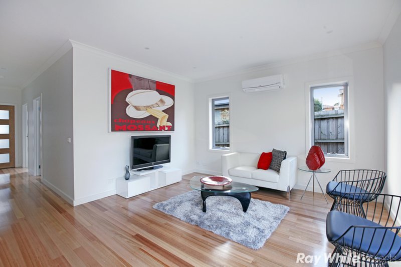 Photo - 5/8 Miranda Road, Reservoir VIC 3073 - Image 3