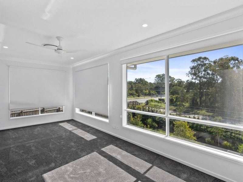 Photo - 58 Montgomery Circuit, Pallara QLD 4110 - Image 4