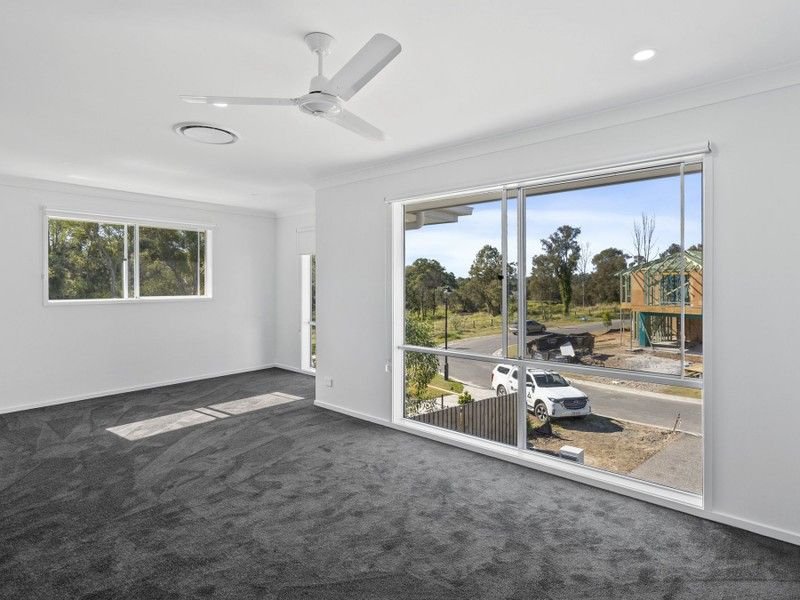 Photo - 58 Montgomery Circuit, Pallara QLD 4110 - Image 5
