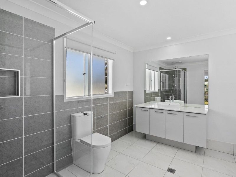 Photo - 58 Montgomery Circuit, Pallara QLD 4110 - Image 8