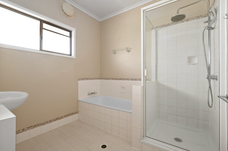 Photo - 58 Moody Street, Emerald QLD 4720 - Image 15