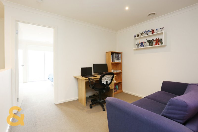 Photo - 5/8 Moresby Court, Craigieburn VIC 3064 - Image 5