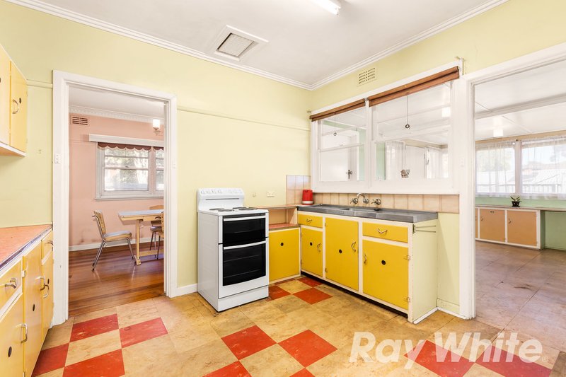 Photo - 58 Mount Pleasant Road, Nunawading VIC 3131 - Image 6