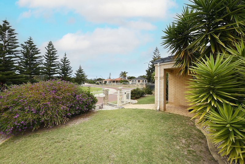 Photo - 58 Mulgrave Loop, Mindarie WA 6030 - Image 3