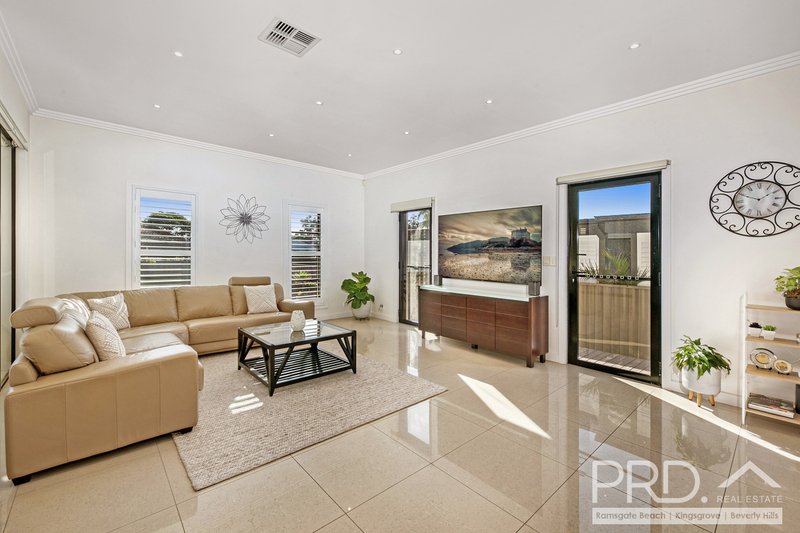 Photo - 58 New England Drive, Kingsgrove NSW 2208 - Image 6