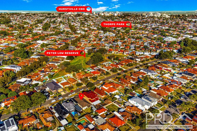 Photo - 58 New England Drive, Kingsgrove NSW 2208 - Image 11