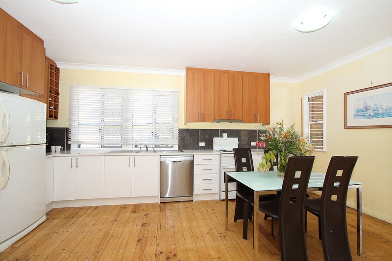 Photo - 58 Nightingale Street, Mount Gravatt East QLD 4122 - Image 2