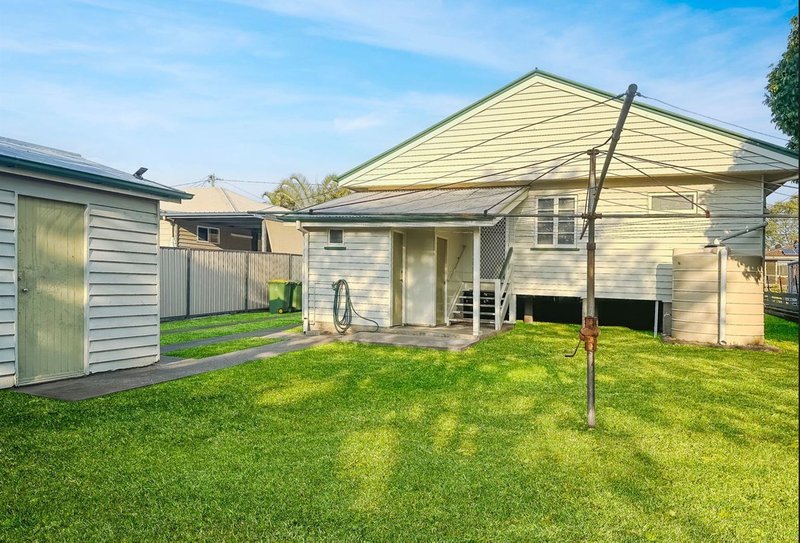 Photo - 58 Nimmo Street, North Booval QLD 4304 - Image 11