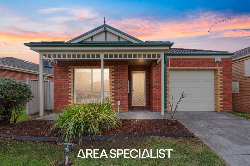 Photo - 58 Oaklands Way, Pakenham VIC 3810 - Image 2