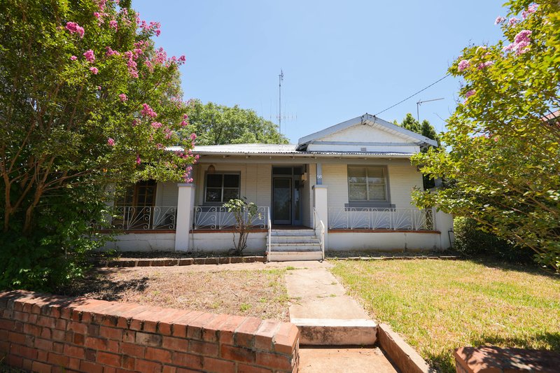 58 Orange Street, Parkes NSW 2870