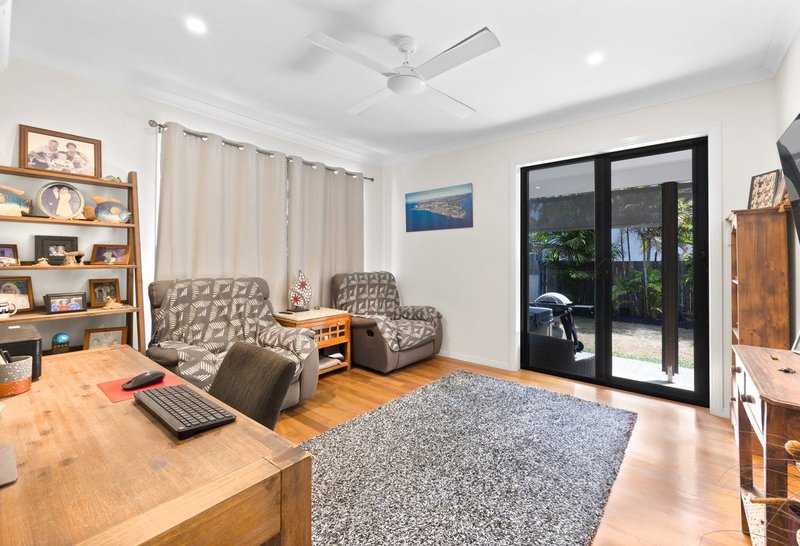 Photo - 58 Pacific Esplanade, Slade Point QLD 4740 - Image 14