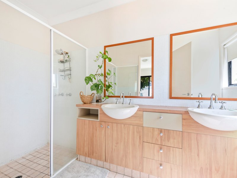 Photo - 58 Peach Drive, Robina QLD 4226 - Image 12