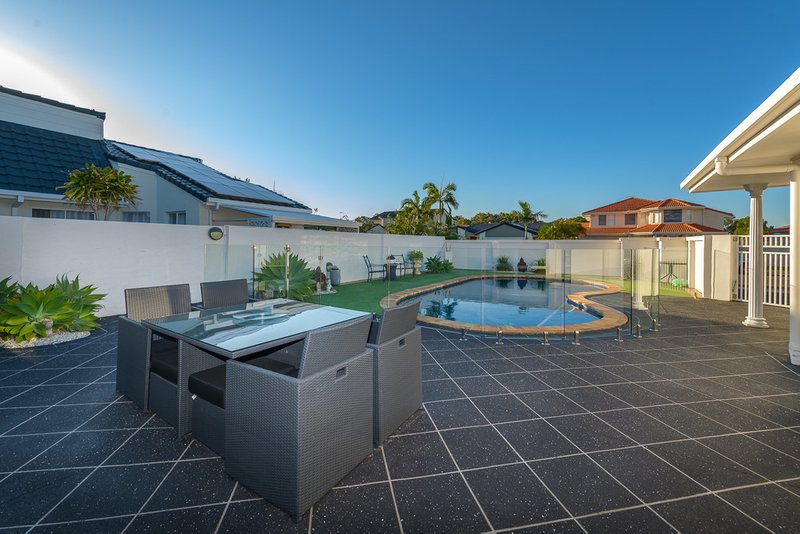 Photo - 58 Pebble Beach Drive, Runaway Bay QLD 4216 - Image 7