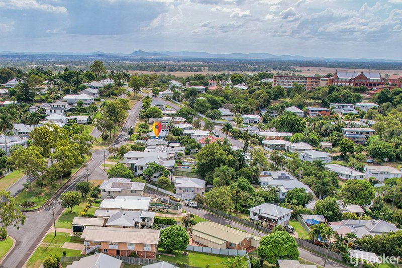 Photo - 58 Penlington Street, The Range QLD 4700 - Image 4