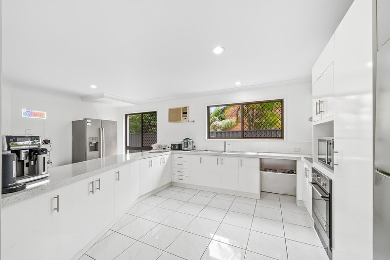 Photo - 58 Peter Thomson Drive, Parkwood QLD 4214 - Image 6