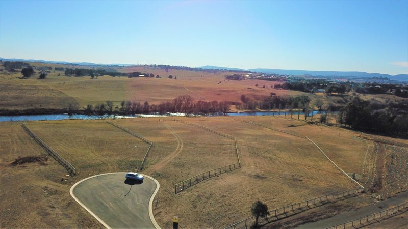 Photo - 58 Platypus Circuit, Goulburn NSW 2580 - Image 4