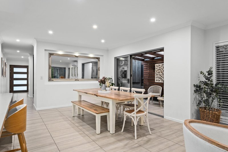 Photo - 58 Popran Chase, South Ripley QLD 4306 - Image 7