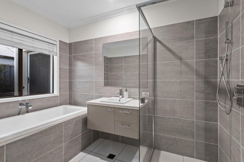 Photo - 58 Popran Chase, South Ripley QLD 4306 - Image 20