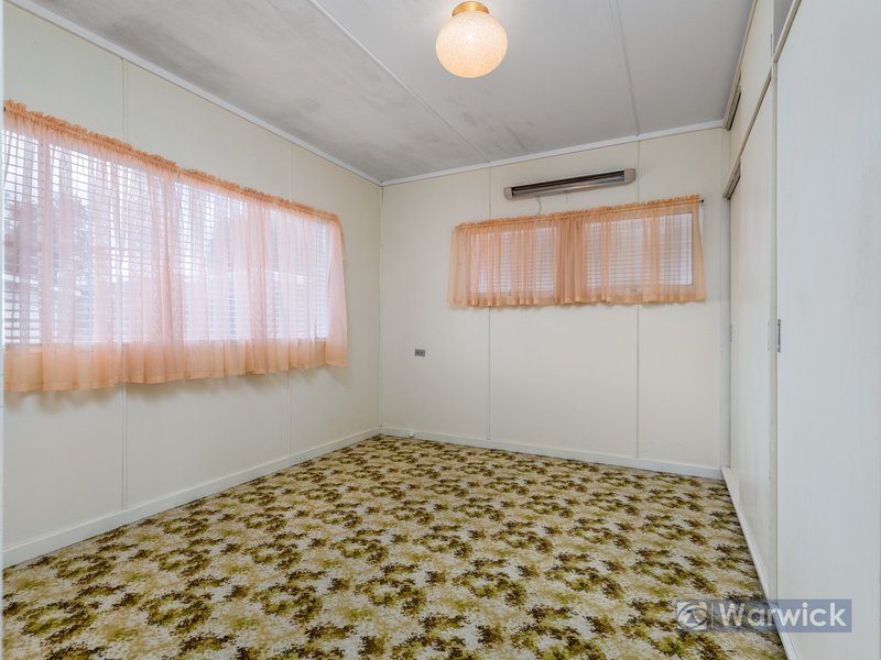 Photo - 58 Pratten St , Warwick QLD 4370 - Image 9