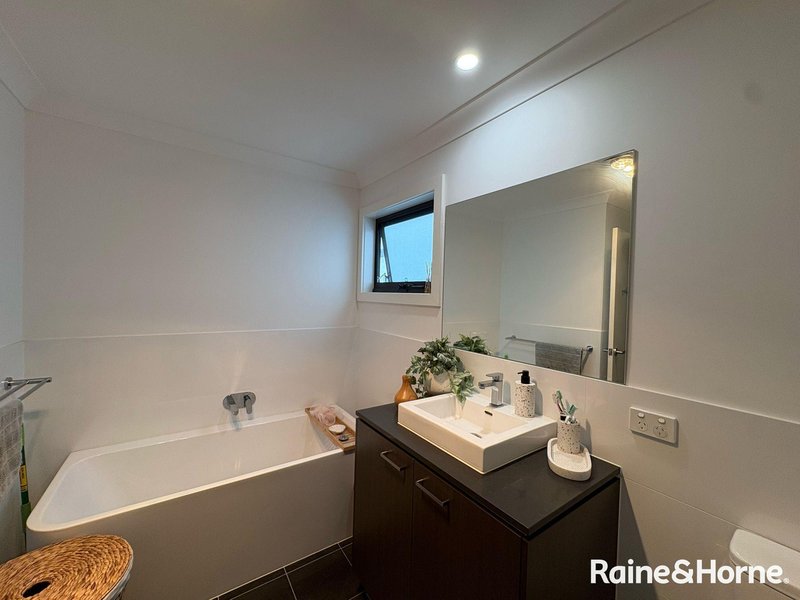 Photo - 58 Rainbows Way, Leppington NSW 2179 - Image 7