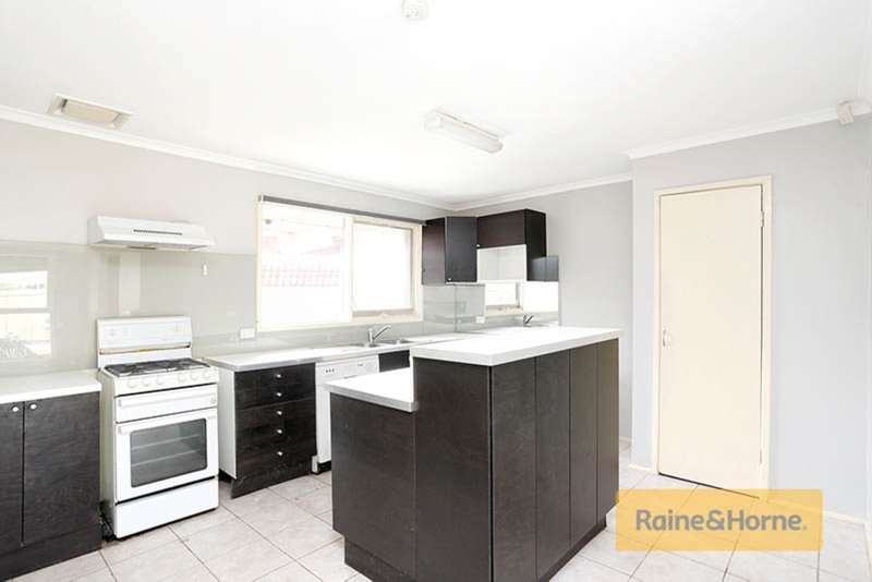 Photo - 58 Rathdowne Circuit, Melton West VIC 3337 - Image 2