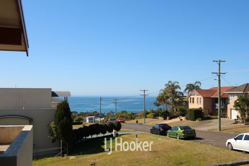 Photo - 58 Redhead Rd , Hallidays Point NSW 2430 - Image 1