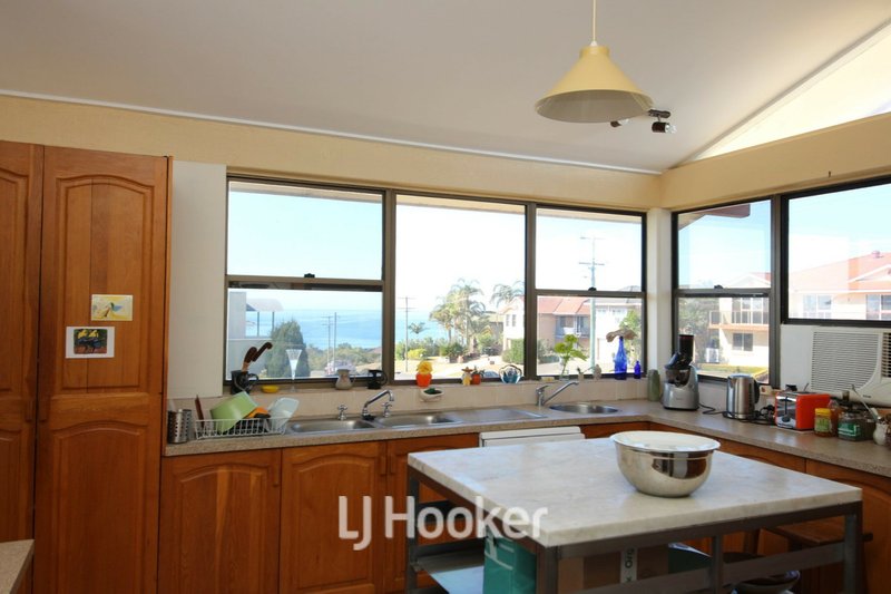 Photo - 58 Redhead Rd , Hallidays Point NSW 2430 - Image 4