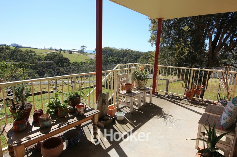 Photo - 58 Redhead Rd , Hallidays Point NSW 2430 - Image 14