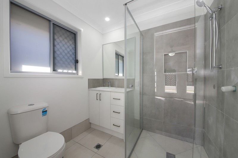 Photo - 58 Regatta Circuit, Burpengary QLD 4505 - Image 8