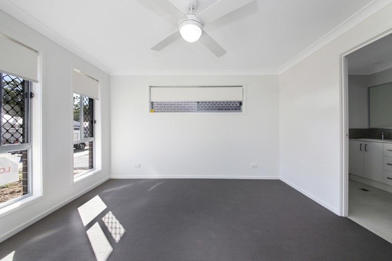 Photo - 58 Regatta Circuit, Burpengary QLD 4505 - Image 11