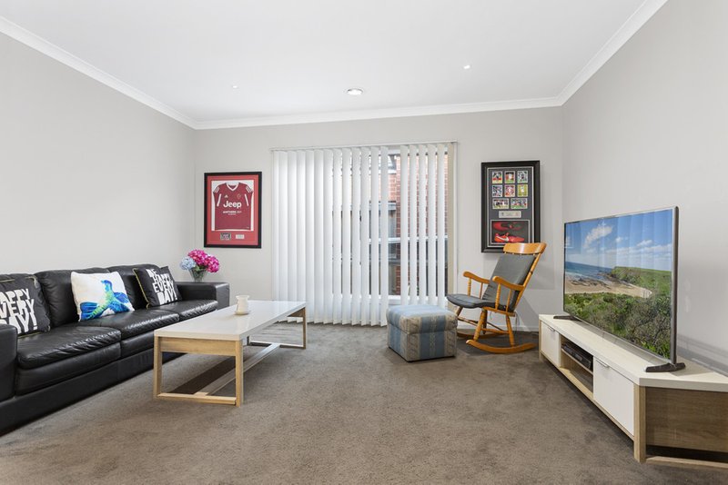 Photo - 58 Renaissance Boulevard, Mernda VIC 3754 - Image 3