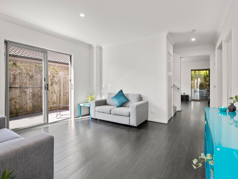 Photo - 58 River Run Circuit, Ormeau Hills QLD 4208 - Image 8