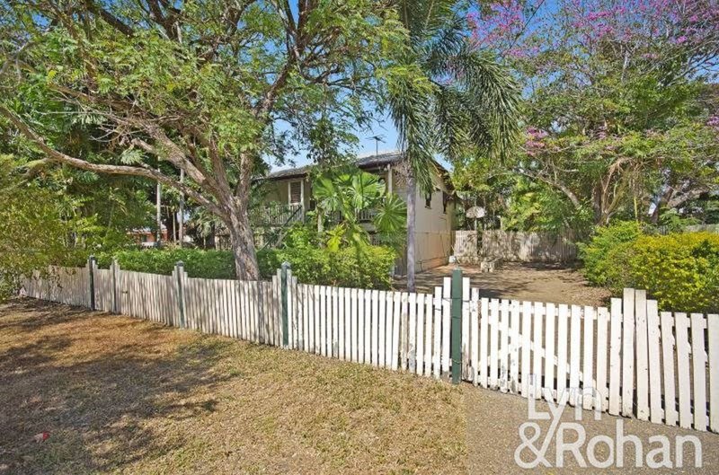 58 Roberts Street, Hermit Park QLD 4812