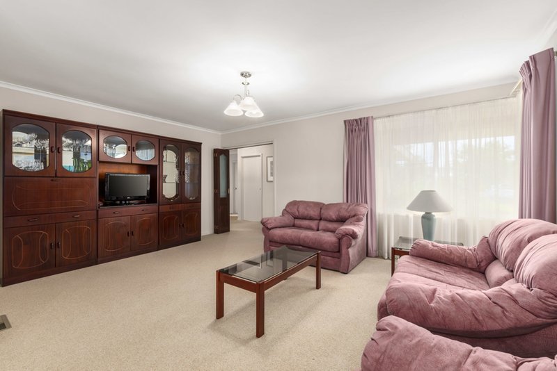 Photo - 58 Rodney Drive, Knoxfield VIC 3180 - Image 2