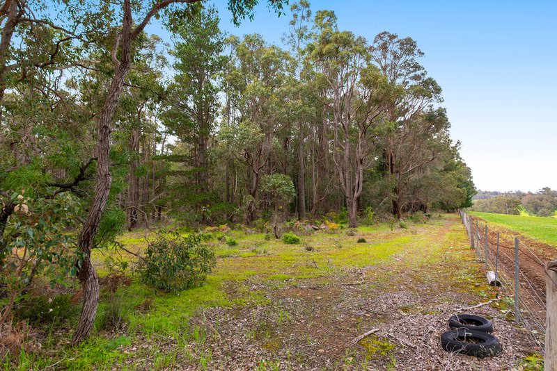 Photo - 58 Rowe Road, Nannup WA 6275 - Image 11