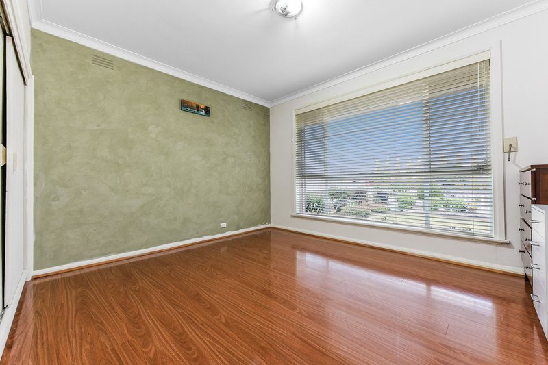 Photo - 58 Royal Avenue, Springvale VIC 3171 - Image 10