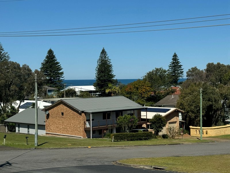 Photo - 58 Saltwater Crescent, Diamond Beach NSW 2430 - Image 8