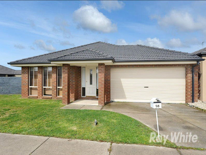 58 Sandalwood Drive, Pakenham VIC 3810