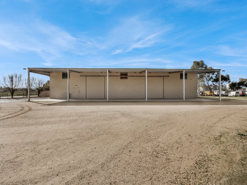 Photo - 58 Sandford Road, Wangaratta VIC 3677 - Image 2