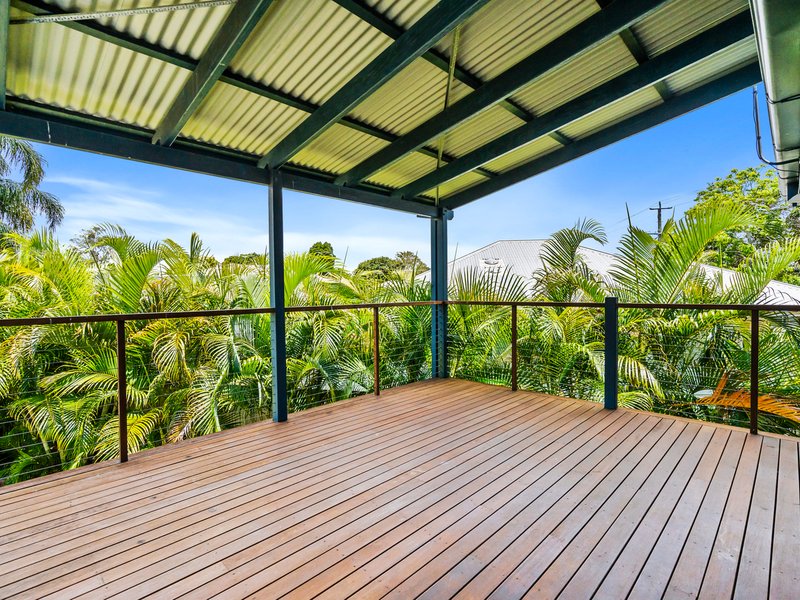 Photo - 58 Sandy Camp Road, Wynnum QLD 4178 - Image 15