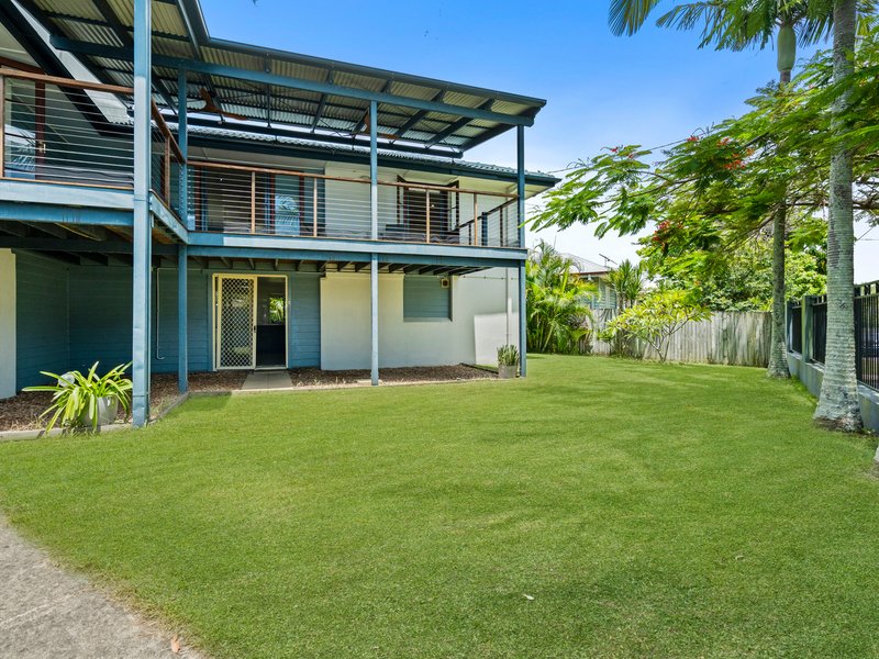 Photo - 58 Sandy Camp Road, Wynnum QLD 4178 - Image 18