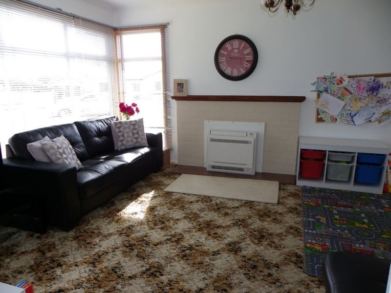 Photo - 58 Saunders Street, Wynyard TAS 7325 - Image 6