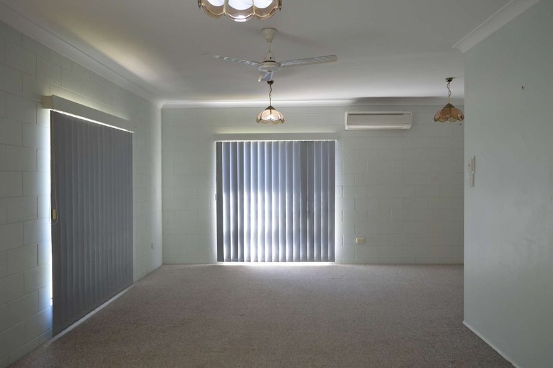 Photo - 58 Serissa Crescent, Annandale QLD 4814 - Image 2