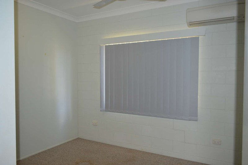 Photo - 58 Serissa Crescent, Annandale QLD 4814 - Image 4