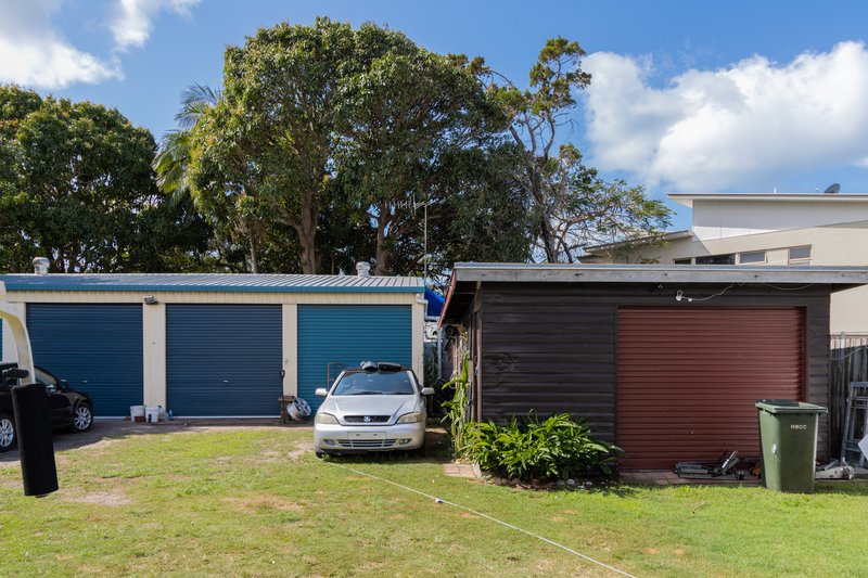 Photo - 58 Shell Street, Urangan QLD 4655 - Image 7